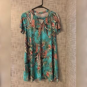 Paisley printed keyhole dress